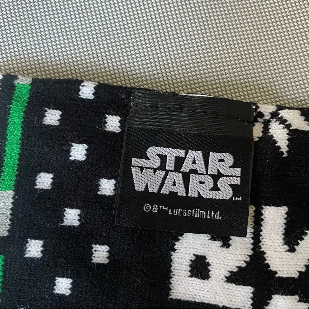 Star Wars Disney NWT Iconic Logo Scarf LootCrate Exclusive Christmas Gift NEW